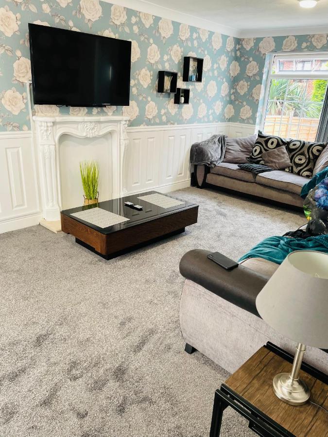 Alder House - A Modern Vibrant 4 Bedroom House Marston Green Exterior foto